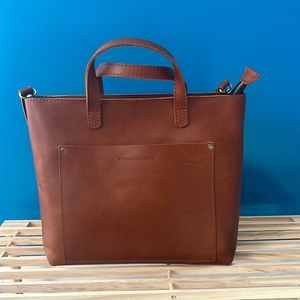 Honey Portland leather goods crossbody-medium